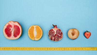 sliced orange fruit and orange fruit